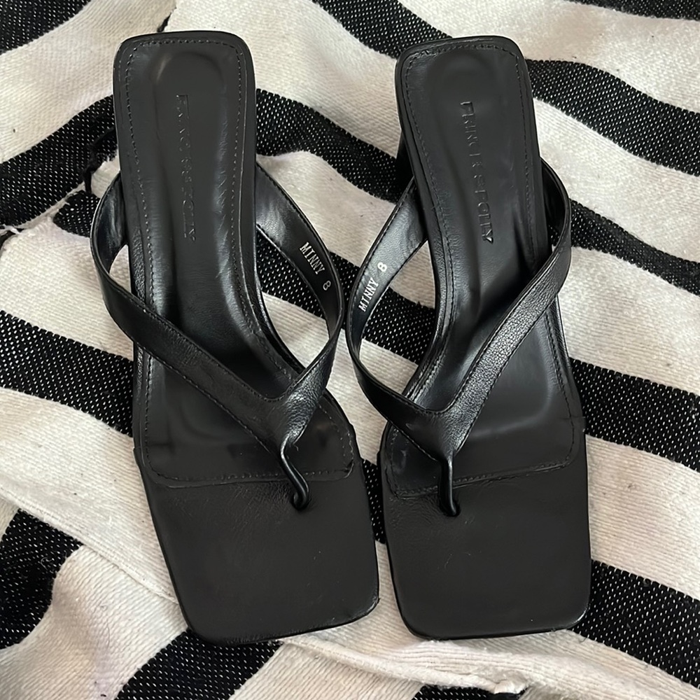 Princess Polly | Minny Black Square Toe Chunky Block Heel Thong Sandals